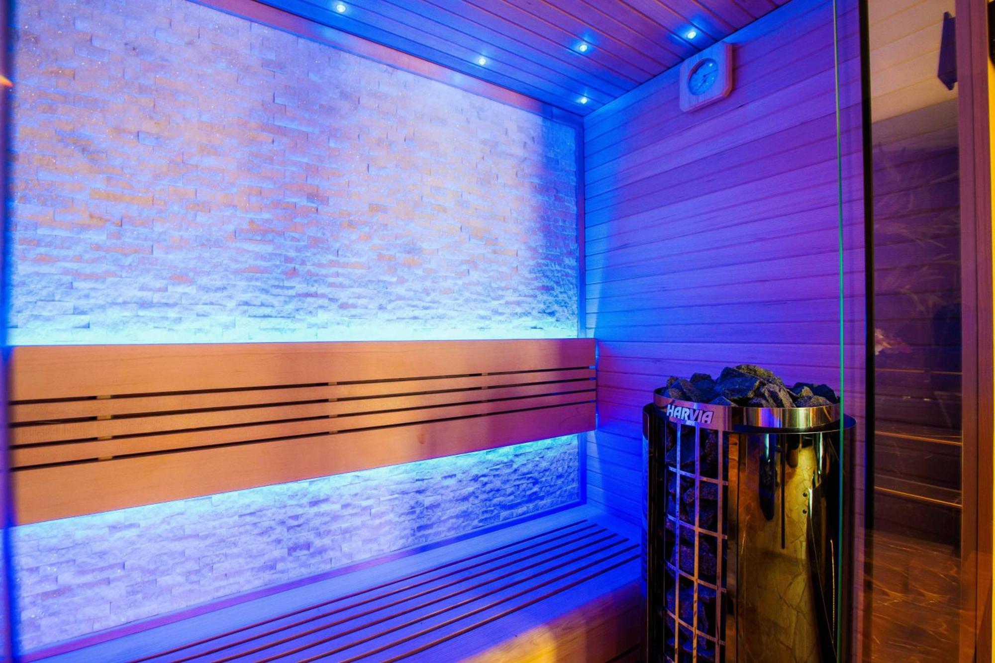 B&B Spa Goud 提耳堡 外观 照片